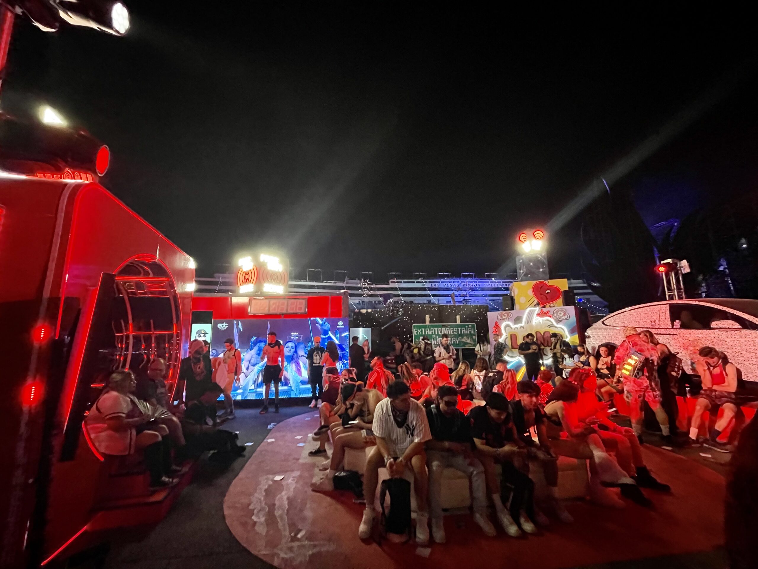 EDC Las Vegas Festivalgoers Feast on and Starlink Connectivity